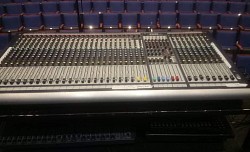 Console et auditorium